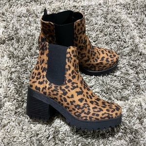 Chelsea cheetah boots